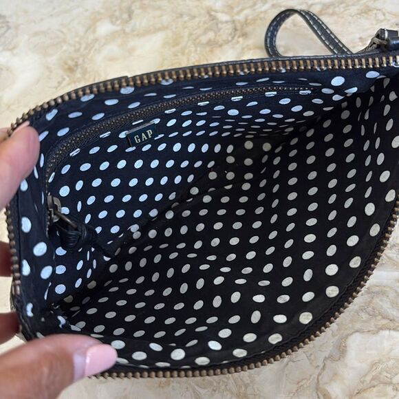 Gap Genuine Leather Wristlet Wallet-Bag - Picture 8 of 10